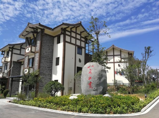 农民聚居点点位名称:黄甲街道八角新村黄甲地址:黄水镇文武社区特色