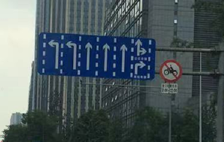 可变车道是什么？长什么样？该怎么走？交警蜀黍为你详细解读