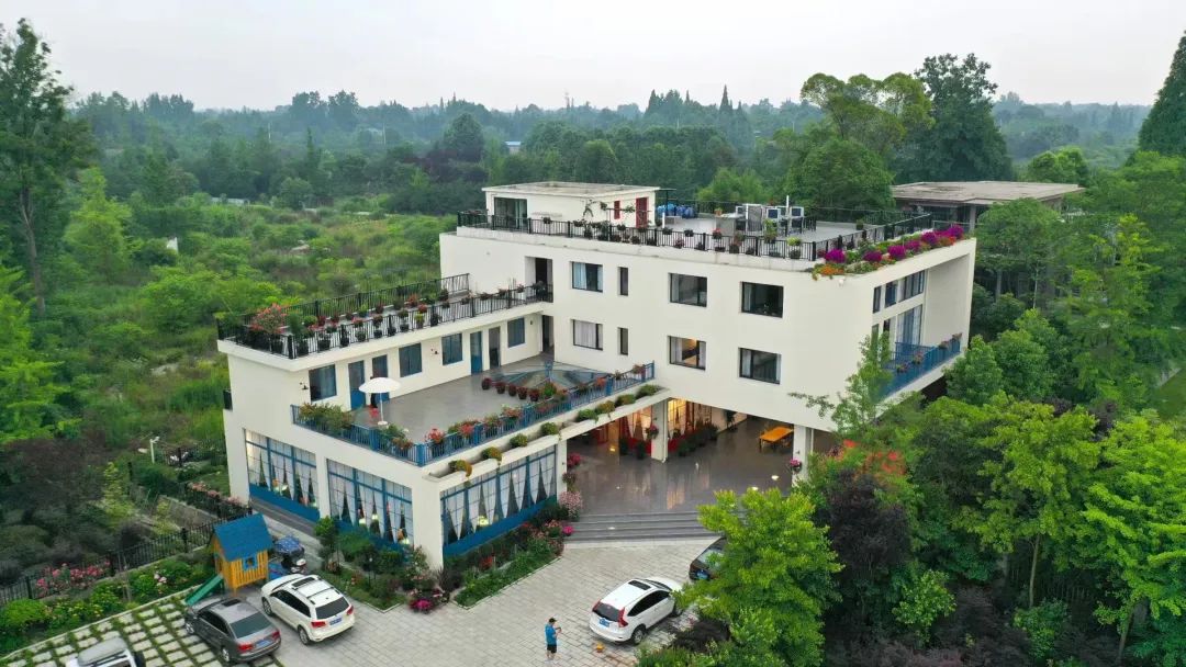 创建国家全域旅游示范区 创建天府旅游名县 |【温江新美宿】遇见花开时，做一场美梦！