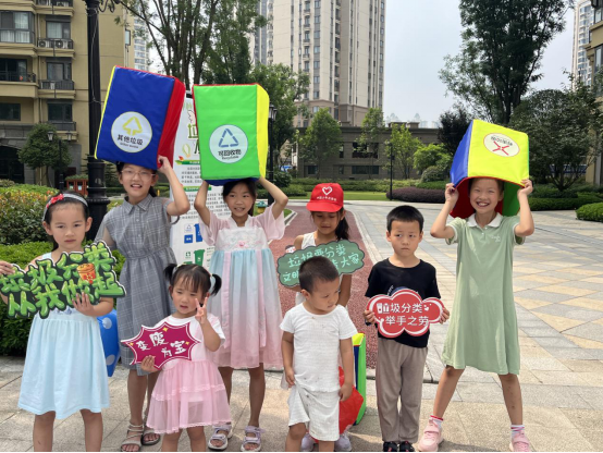 学分类知识 绘环保布袋 | 柳城街道新华社区开展垃圾分类主题活动