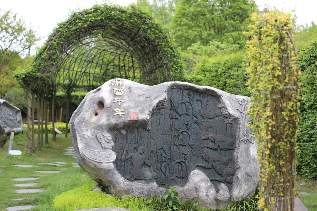 探秘温江科普“宝藏地”②：寿安花木编艺公园