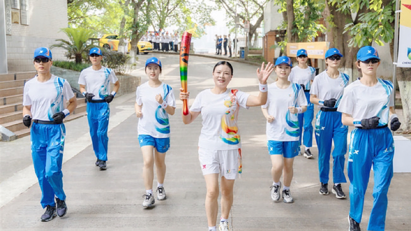 成都大运会重庆站火炬手陶勋花：乘大运东风让乡村“动”起来