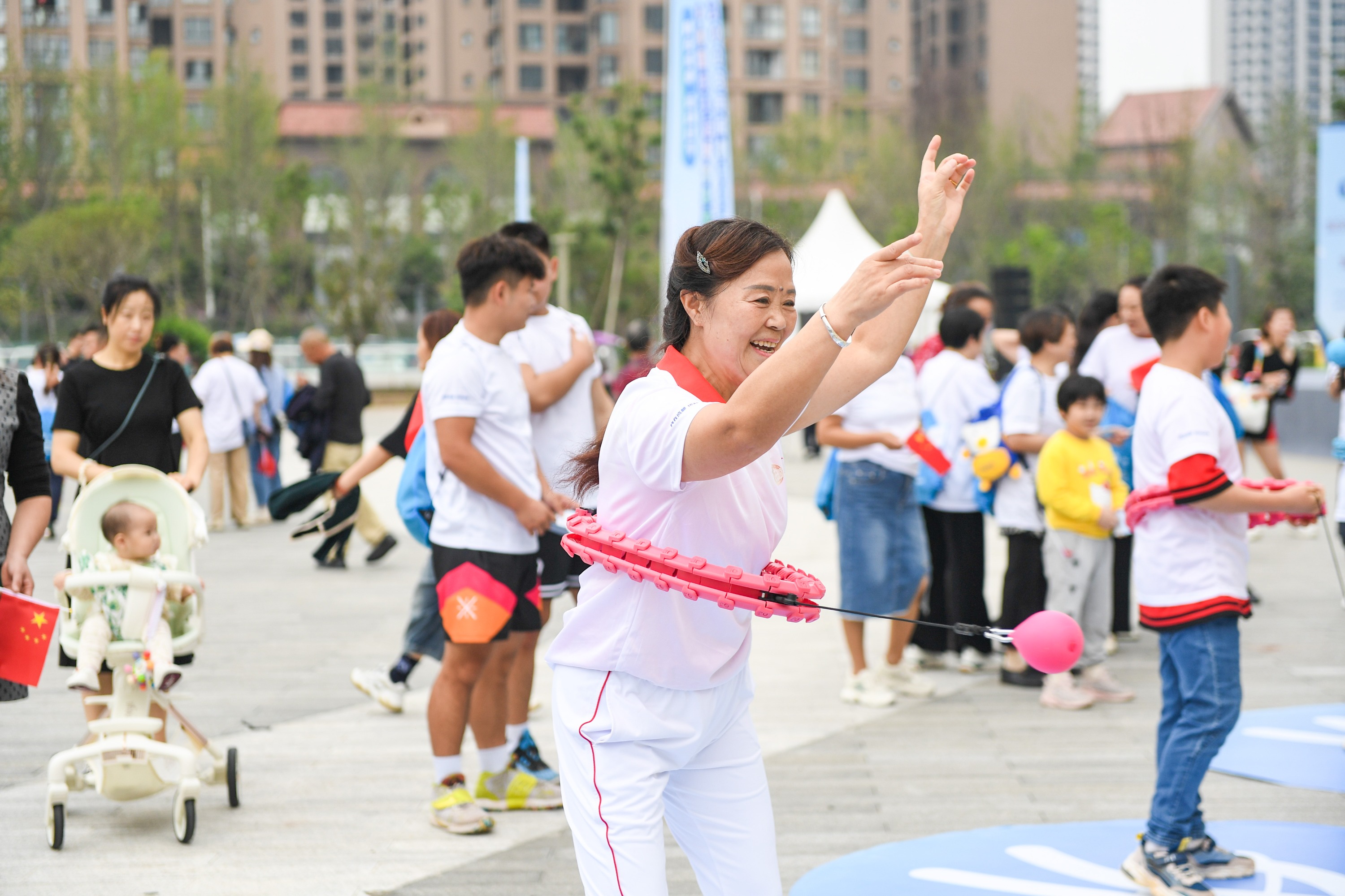 成都市社区运动节中秋国庆大运场馆惠民活动启动