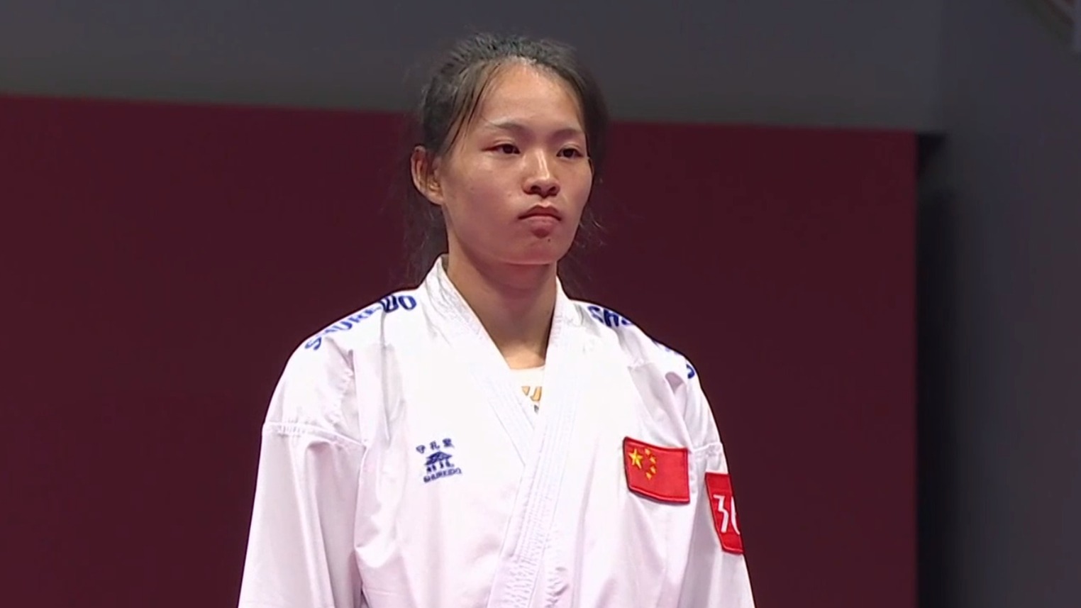 李巧巧夺得空手道女子组手68公斤级金牌
