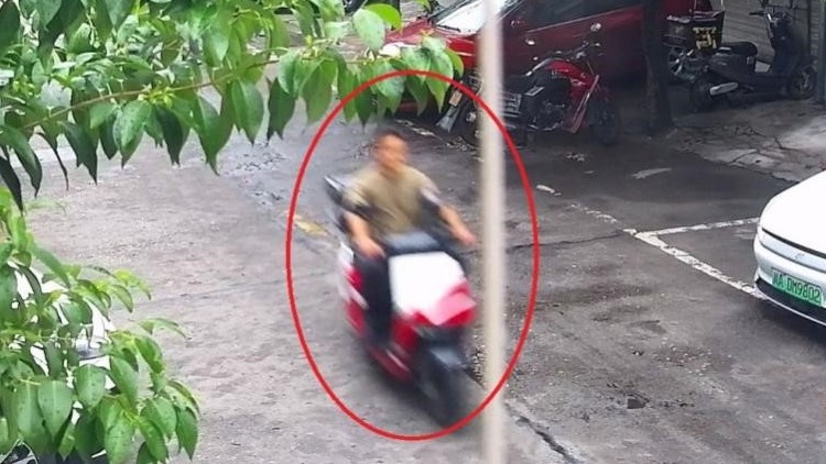 视频 | 忽悠民警骗保？“鸡贼”骑手作茧自缚