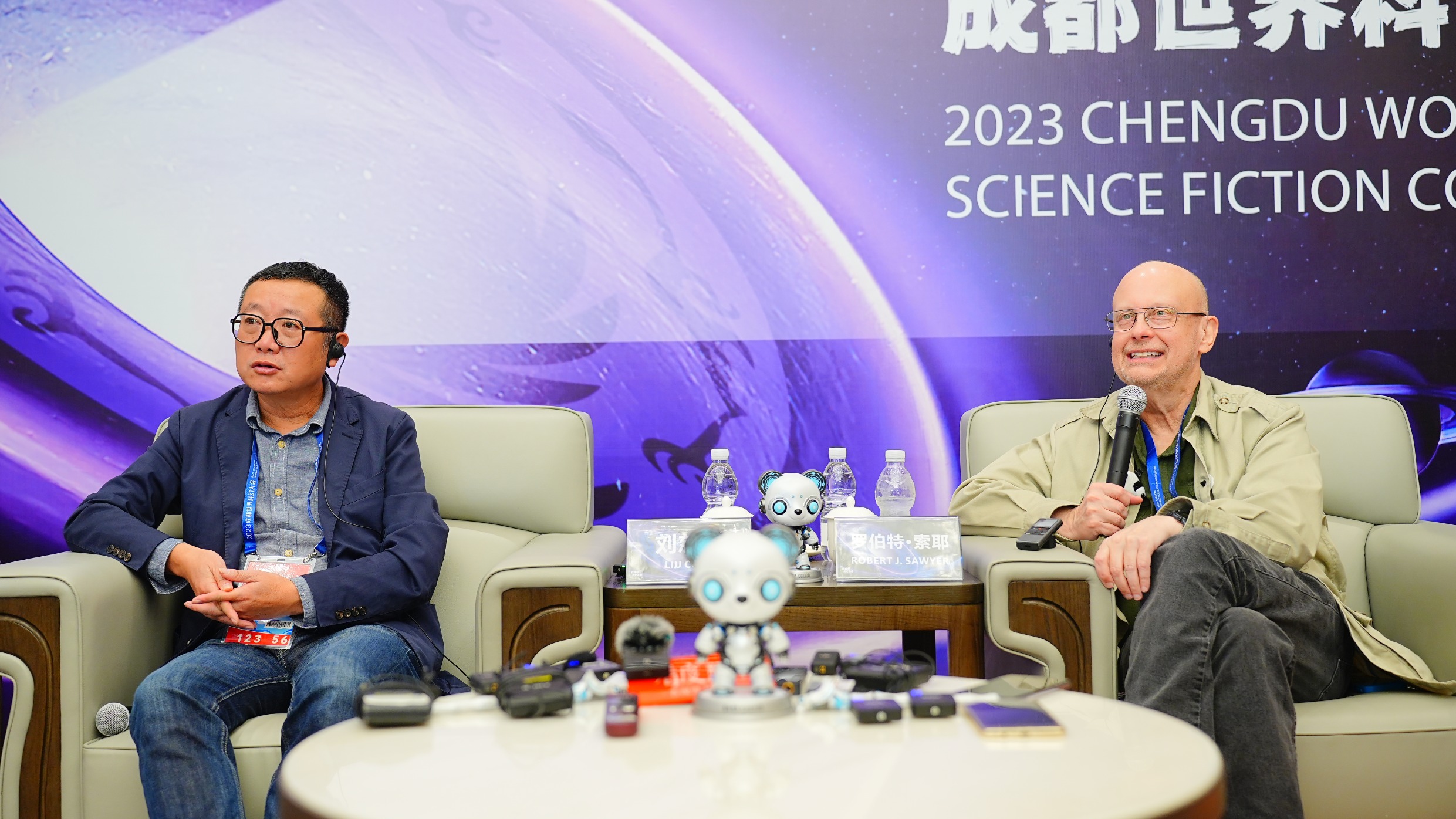 视频｜科幻大会给成都带来什么？刘慈欣与罗伯特·索耶畅想未来