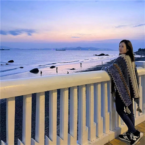 万洁.jpg