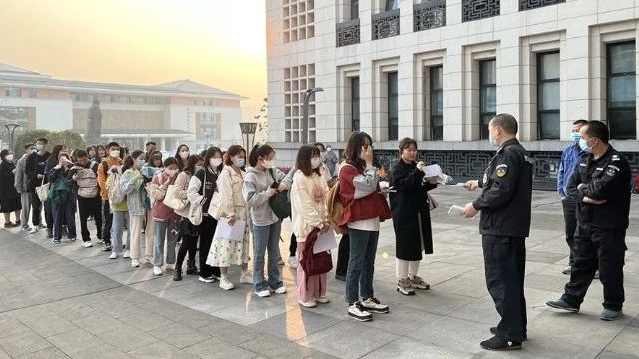 35名！成都公开遴选（考调）公务员