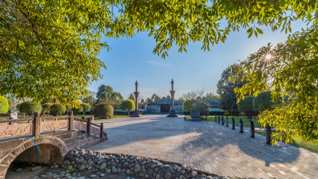 出发！在温江开启秋日“美拉德”之旅→