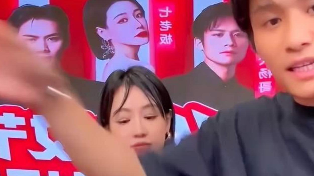 “撕”上热搜！大杨哥怒批李佳琦挟持商家，价格垄断