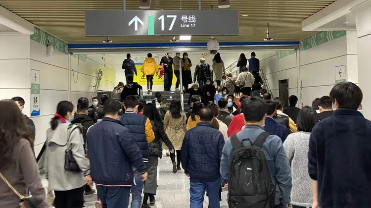 前三季度居民国内出游总花费3.69万亿元