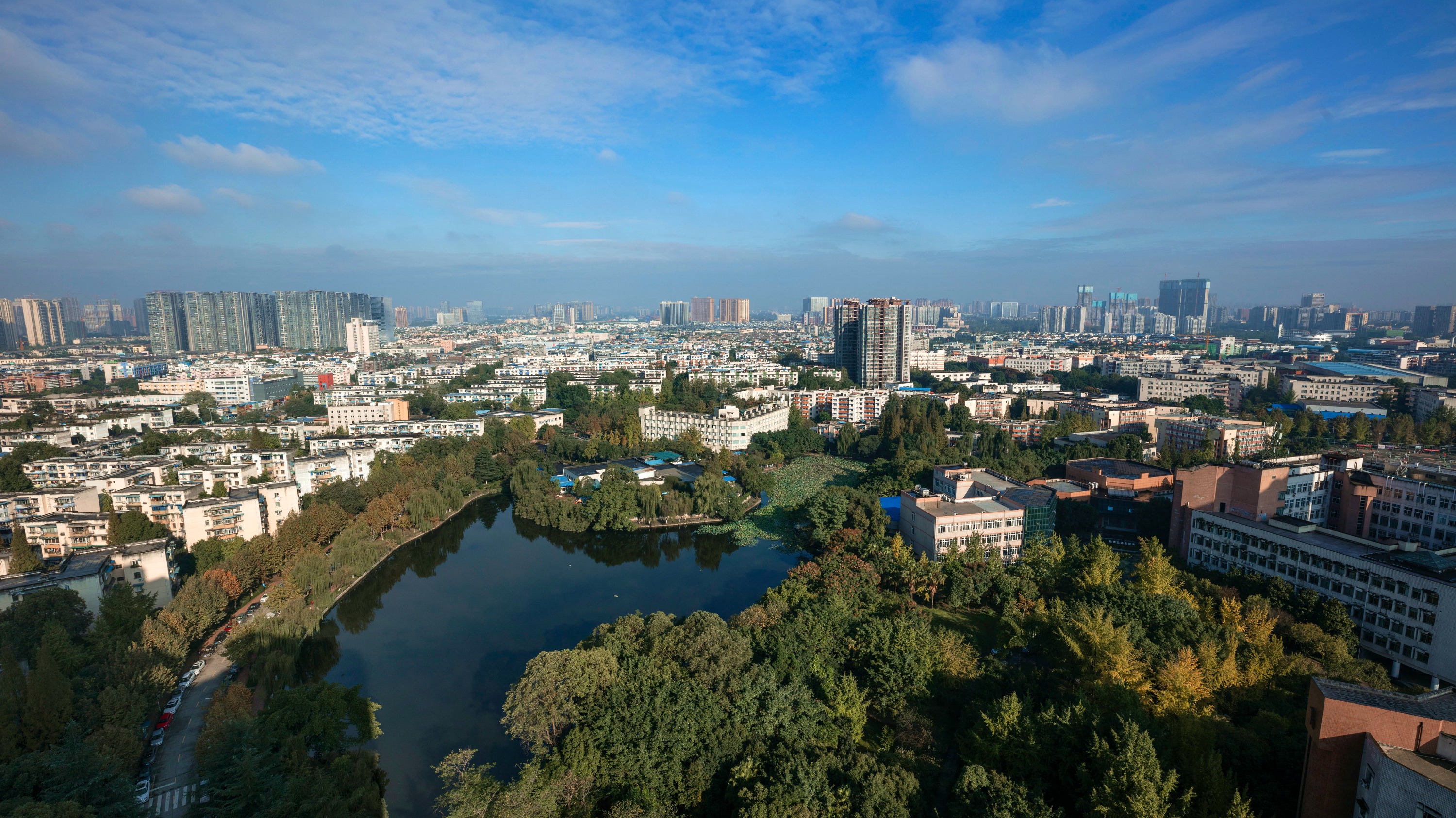 最高气温19℃ 成都今日多云间阴