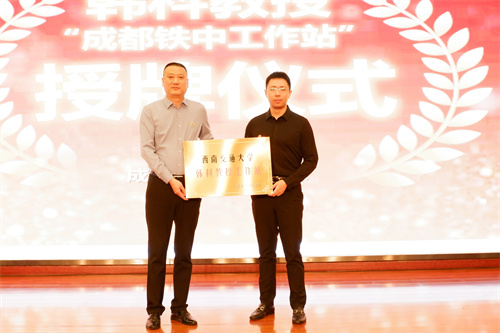 d762f285-7ae0-479b-9a3d-97283ab36871.jpg