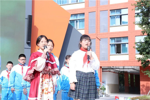 《珍爱生命》歌曲表演照片1.jpg