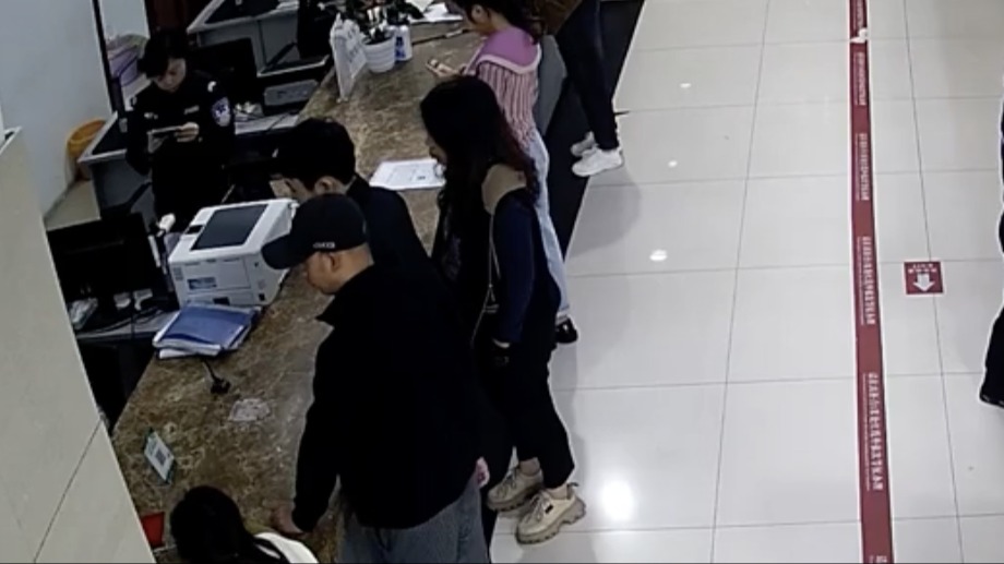 视频｜自投罗网！涉诈网逃人员竟去派出所办证 被民警逮个正着