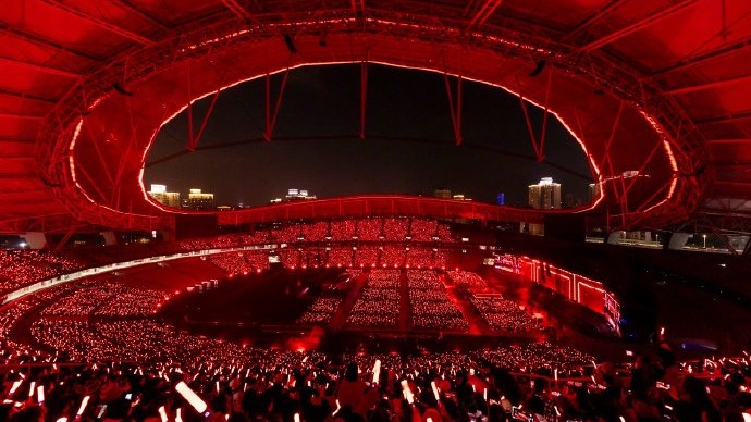 “五月天嗨唱 居民楼摇晃” 演唱会期间周边楼房震感明显