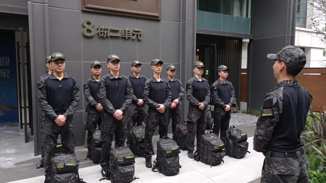 被子叠成“豆腐块” 天府新区90后退役小伙的家政团队火了！
