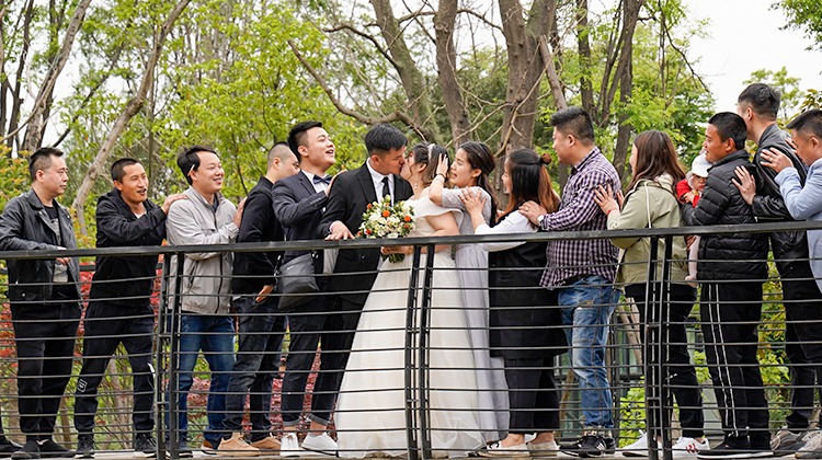 去年我国初婚人数低于1100万