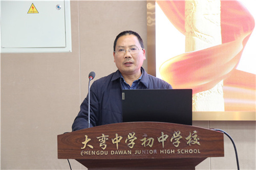 10.校党总支副书记温成杰.JPG
