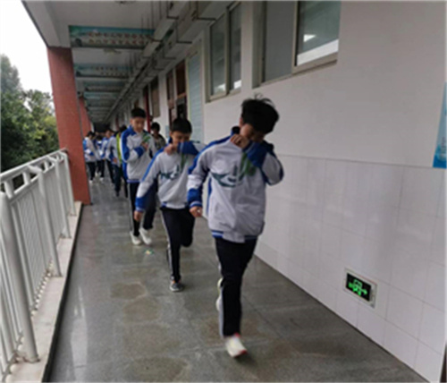 ad081efc9ac313193b5b175bf267f58.jpg