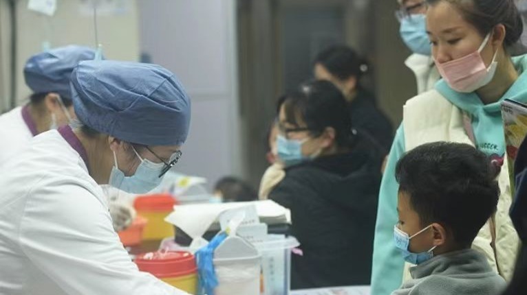 叠加感染怎么办？发烧就要输液吗？专家详解