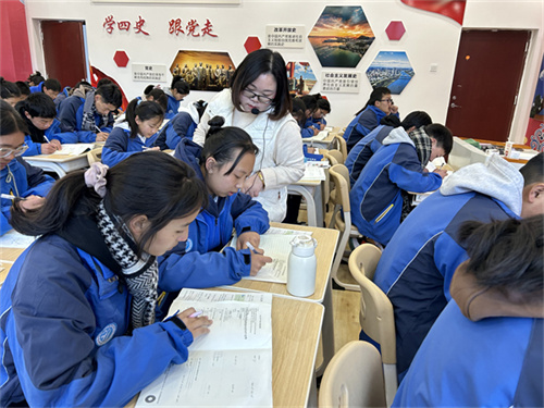 上课2.jpg