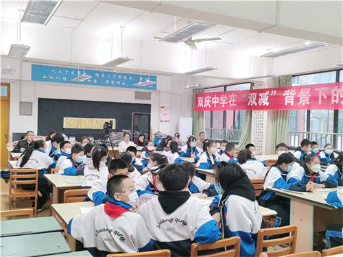 C210166FEE167512A85A1CCF82BDB97E.jpg