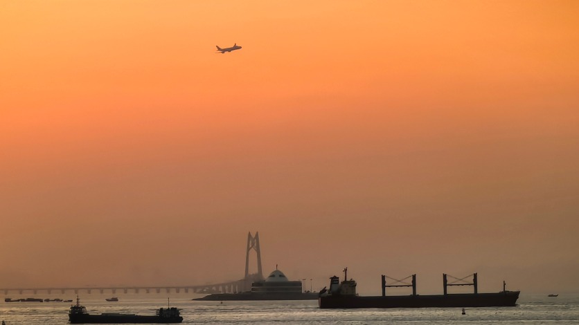 港珠澳大桥旅游试运营12月15日开通