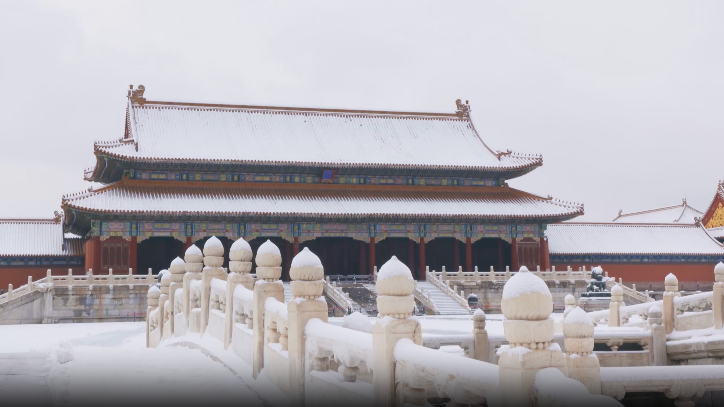 北京初雪“故宫闭馆”上热搜，全网等待的美景大片来了！