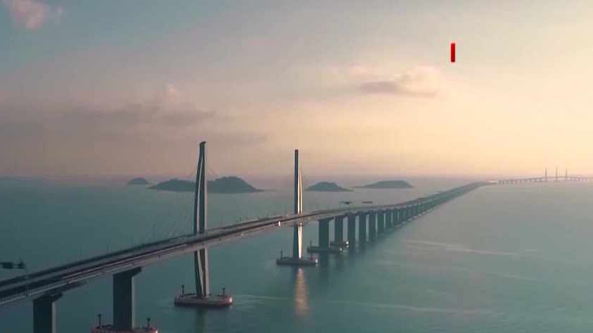 港珠澳大桥旅游试运营 首日专线巴士约满