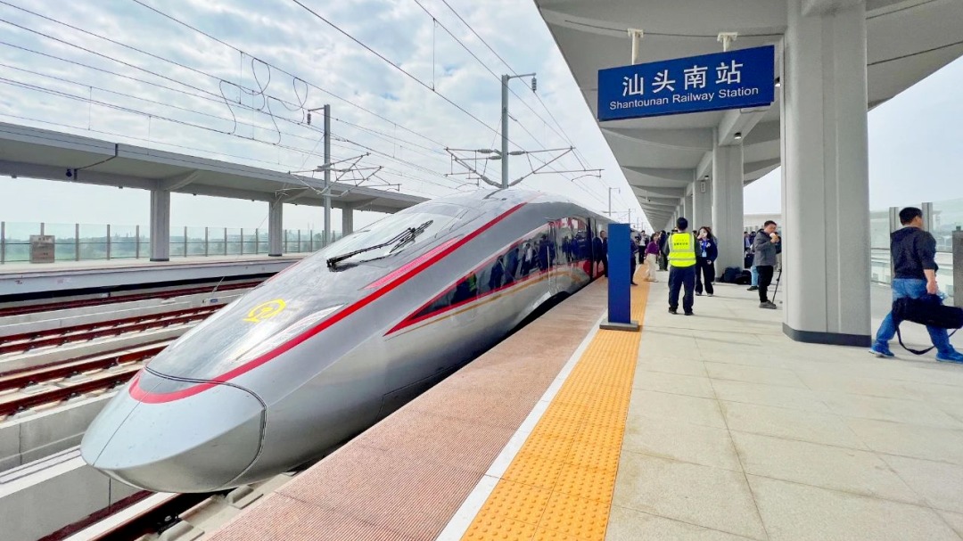 今日全国三条高铁同时开通，看看有经过你的家乡吗？