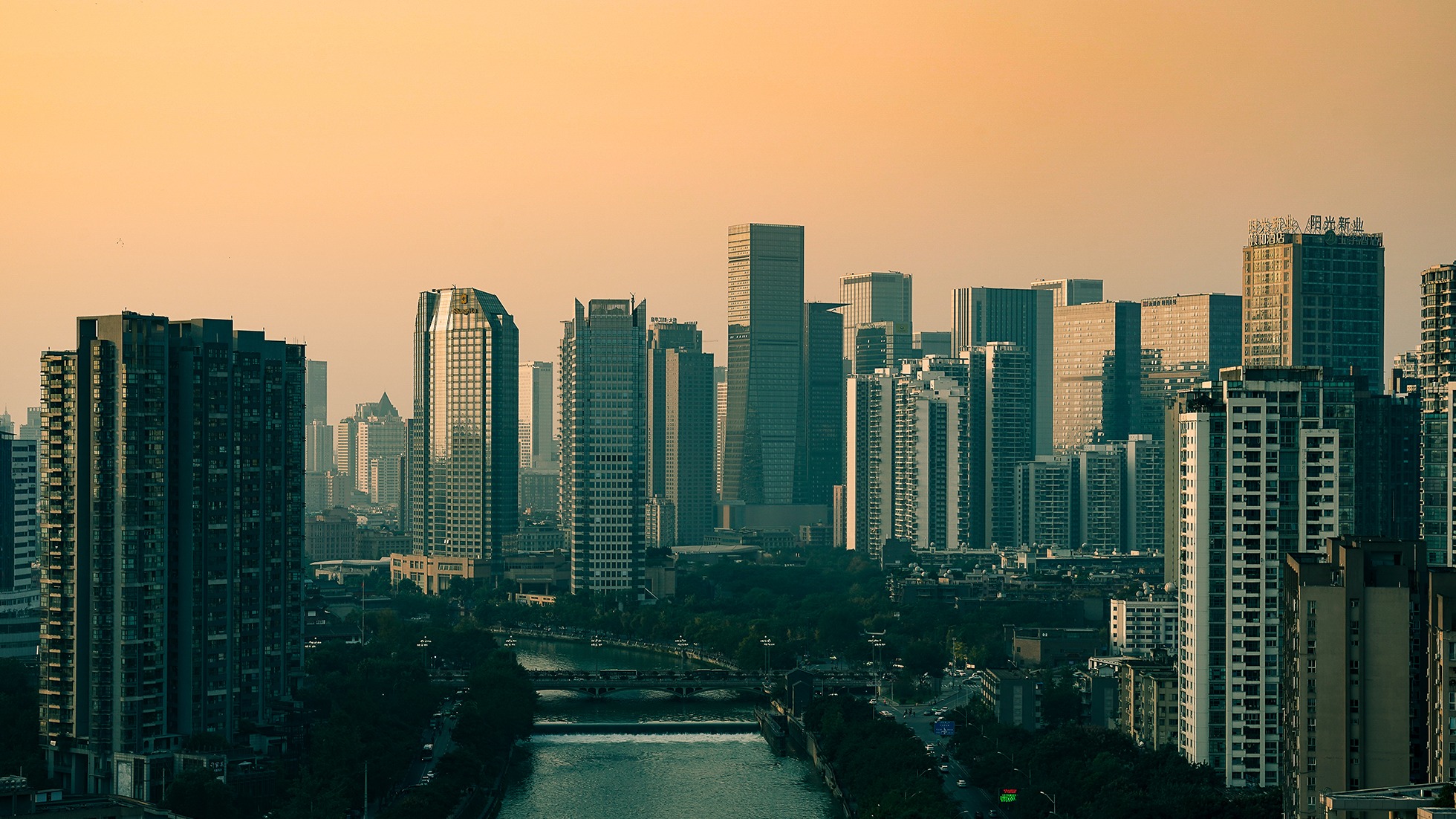 经济日报年终述评：房地产市场呈边际改善迹象