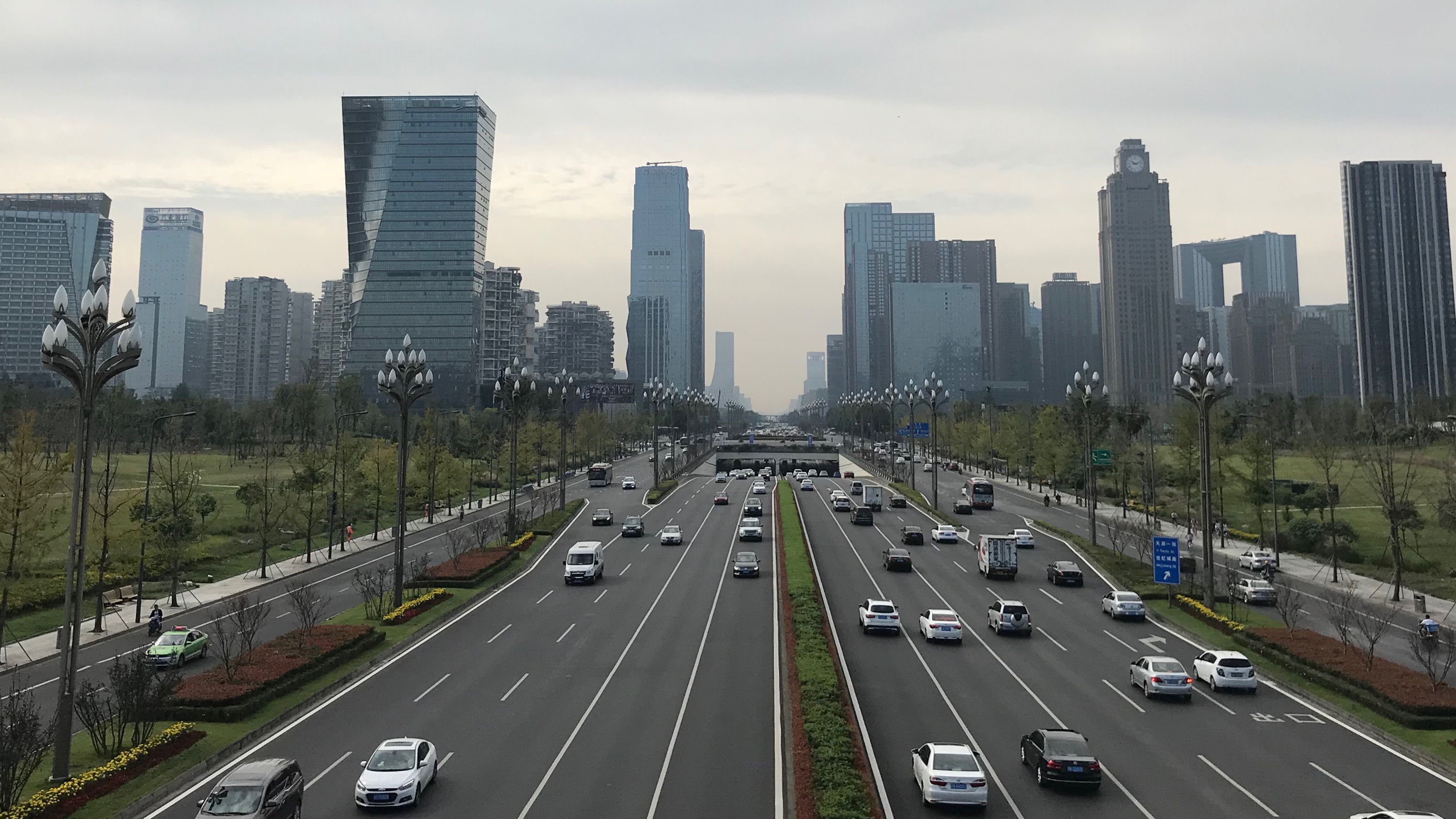 元旦出行小高峰  成都这些道路拥堵！