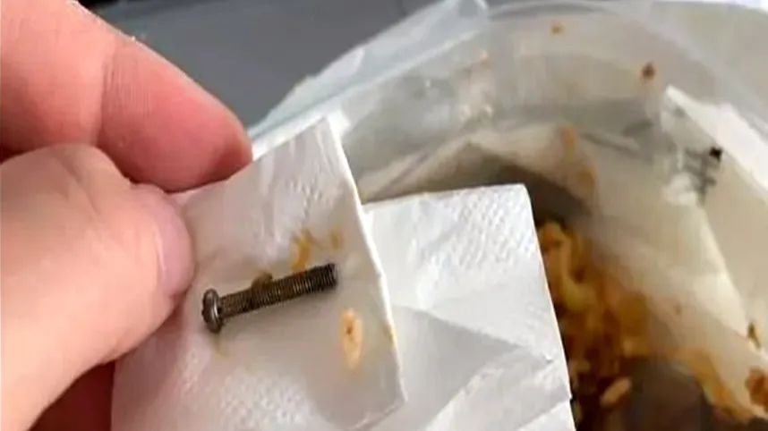 订单遍布全国！女子点外卖“碰瓷”，半年内虚构“吃出异物”200多次，警方出手了→