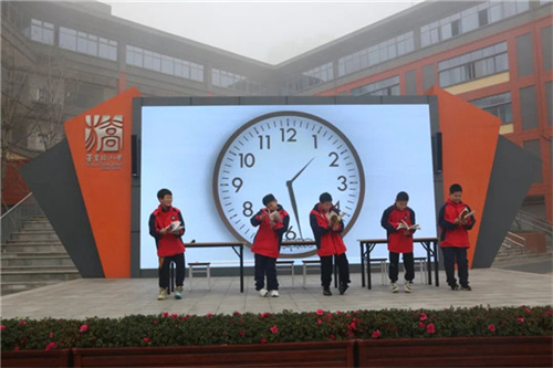 学生表演舞蹈照片1.jpg