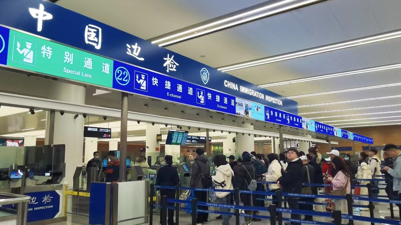 西南首个！天府机场今起实施24小时过境免检，中转时间节约近30分钟