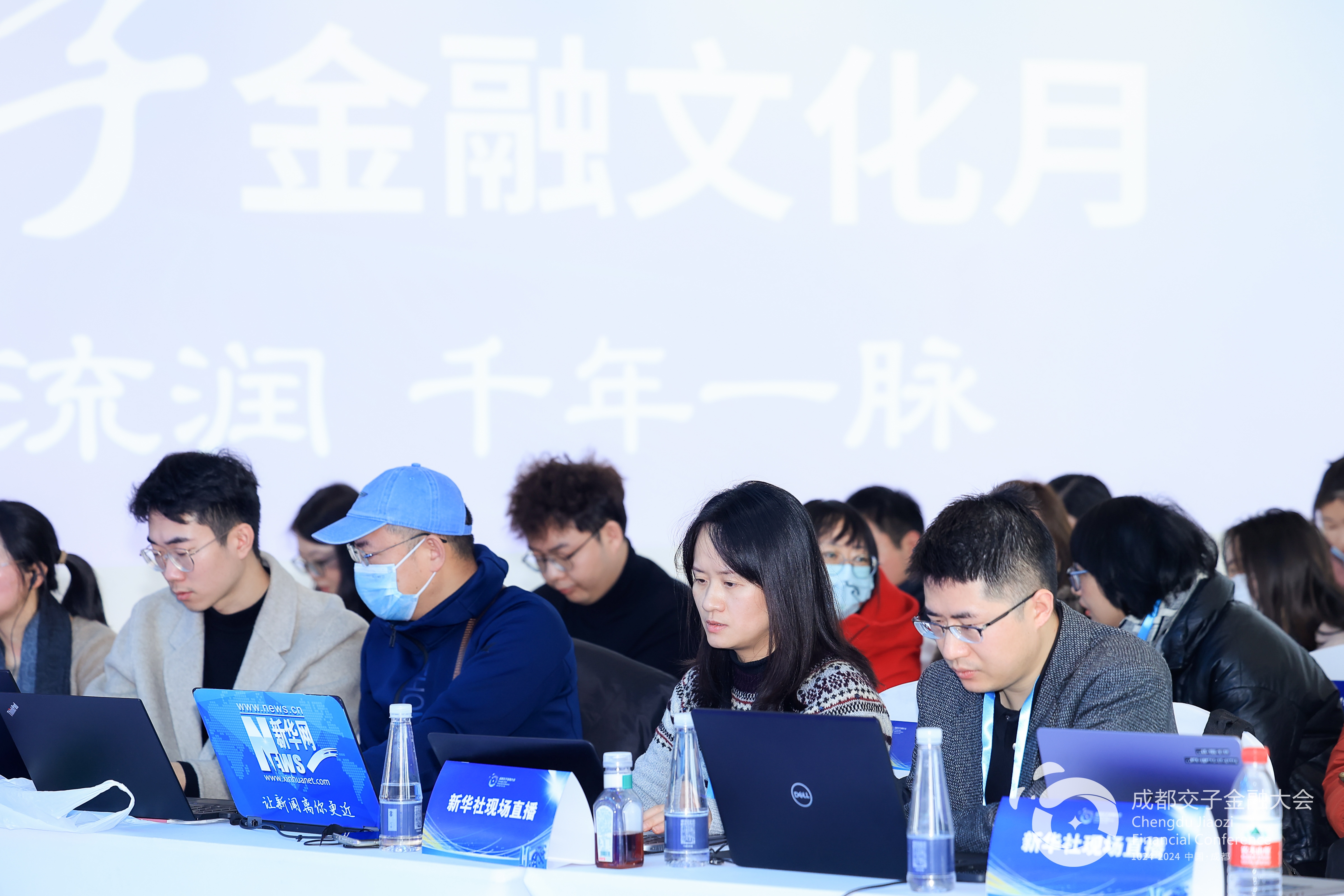 R6HQ7075.jpg