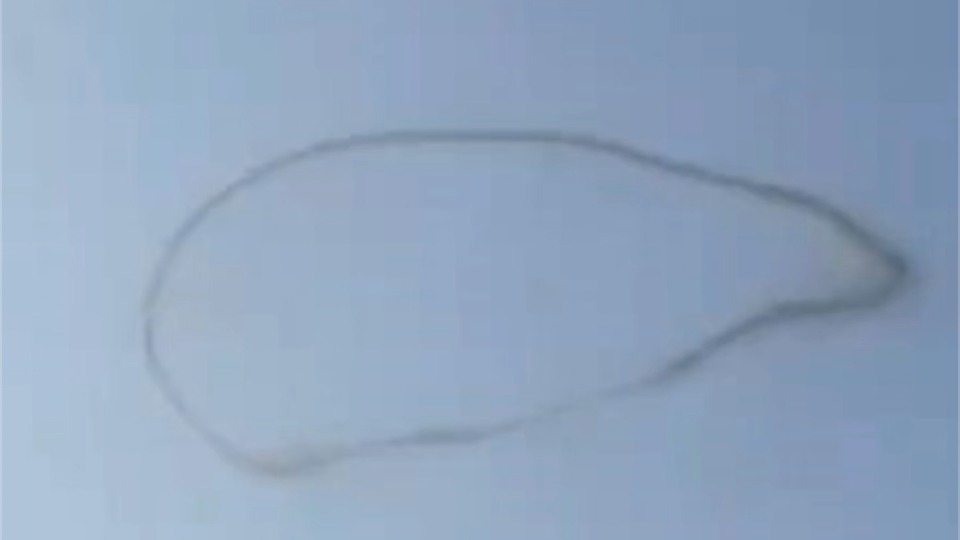 陕西一地上空现巨型黑圈，当地回应：成因暂不明