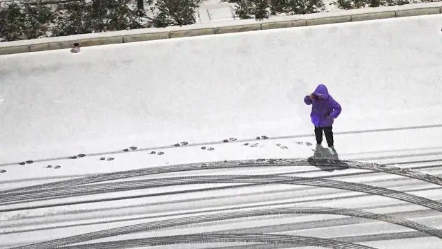 暴雪预警连发！河南多地停课停学