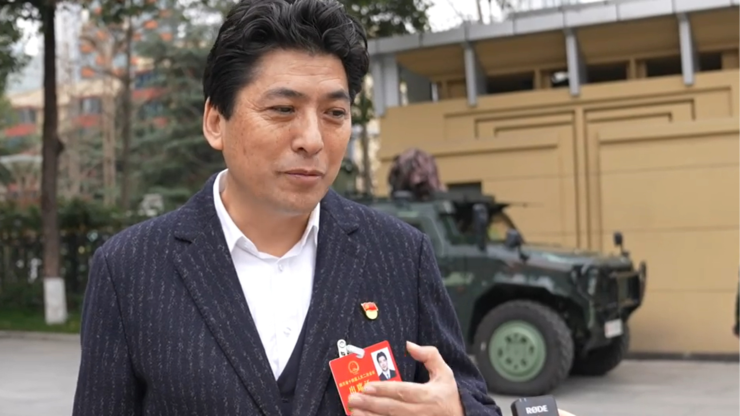 带着“流量”上会｜两会vlog