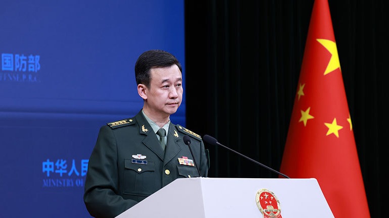 国防部：坚决反对菲方在中国南沙岛礁上开展建设活动