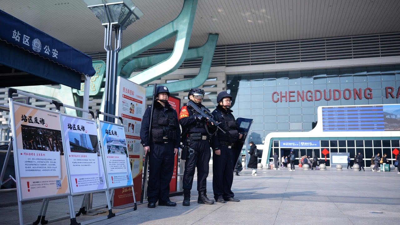 让回家的路有温度！成都公安路地联动保春运