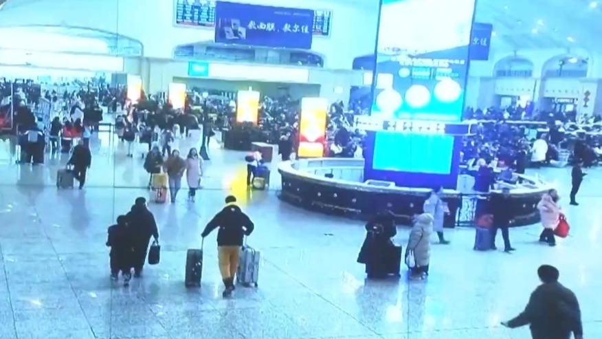 春运第二天 全国铁路预计发送旅客1220万人次