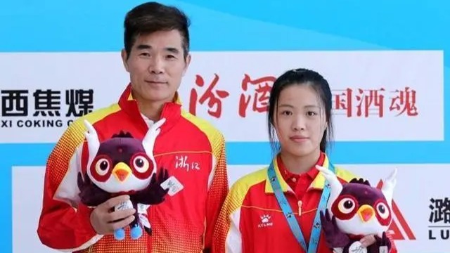 奥运冠军杨倩教练发文讨薪？宁波体校：与事实不符