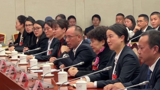 两会面对面丨最民生的话题 最一线的声音 这场对话他们都大有收获