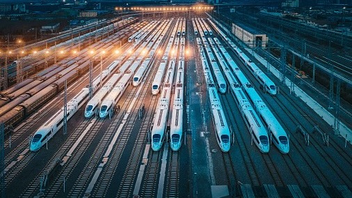全国铁路春运累计发送旅客突破1亿人次