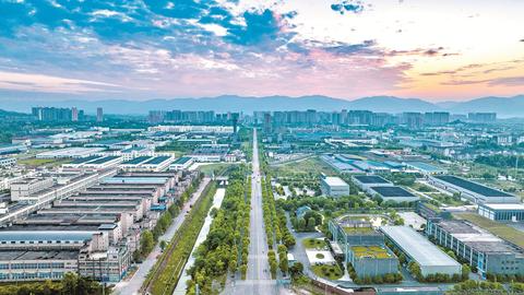 喜看万达开统筹发展之变