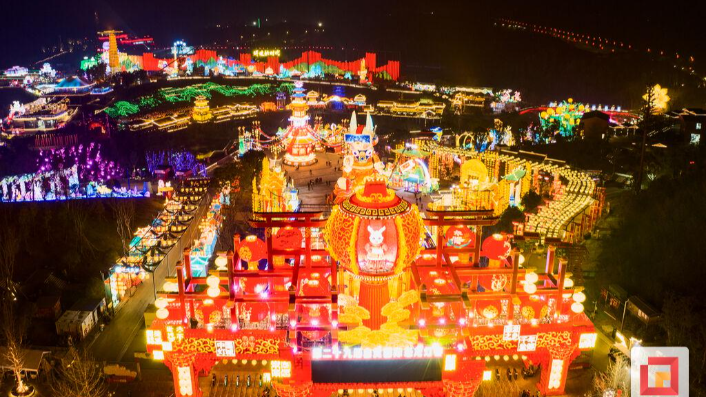 一盏灯与一座城的“璀璨之恋”