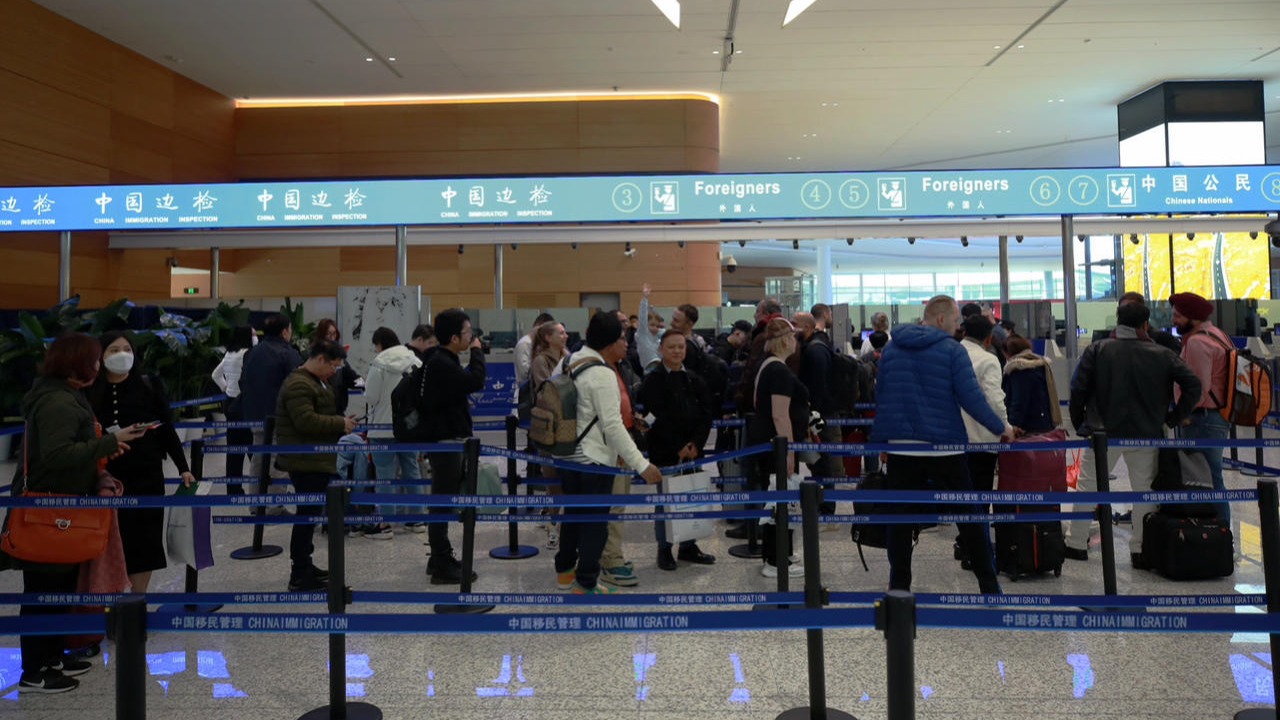 春节假期 成都航空口岸预计13万余人次出入境