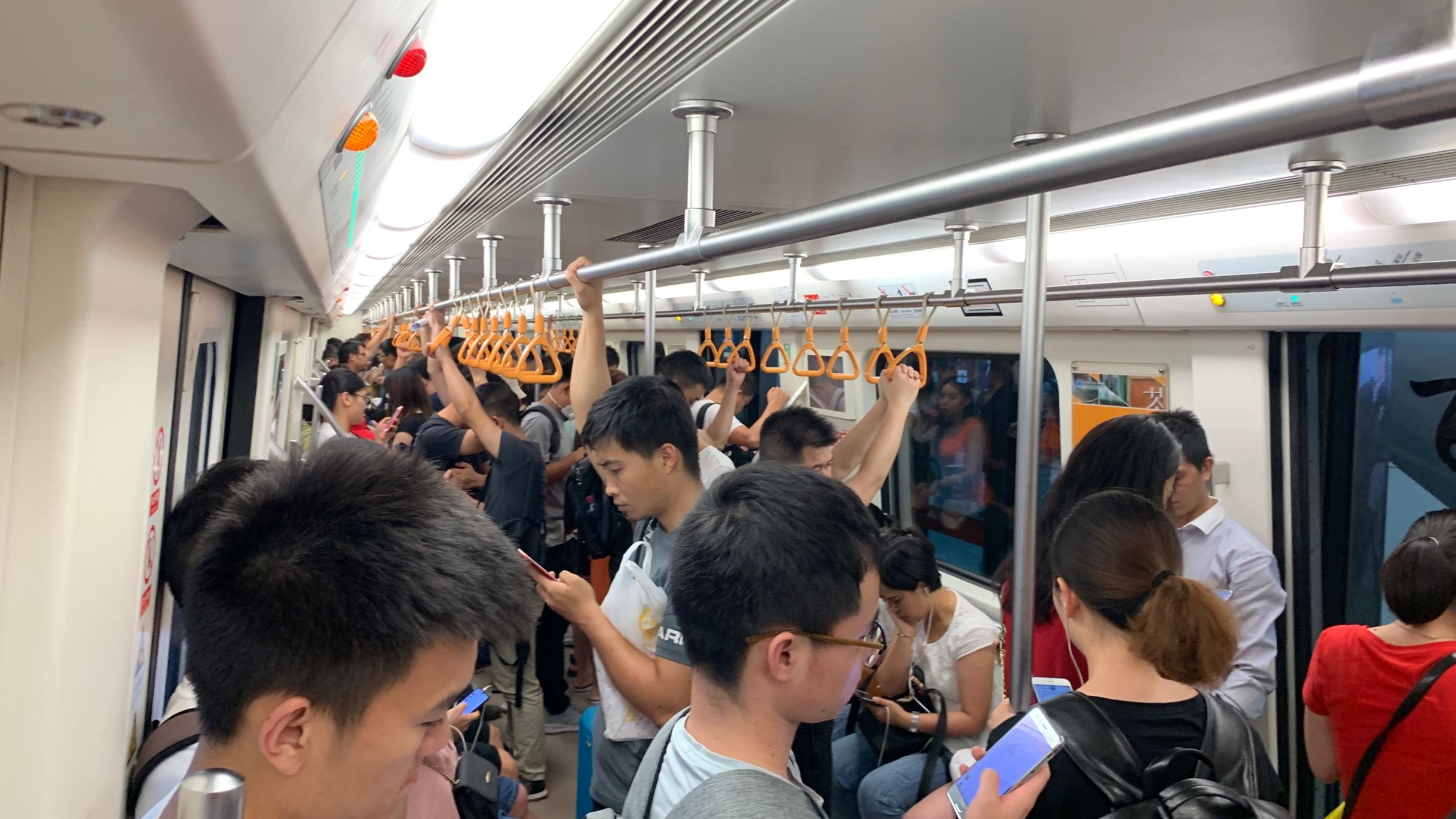 2月16、17日  成都地铁将延时运营